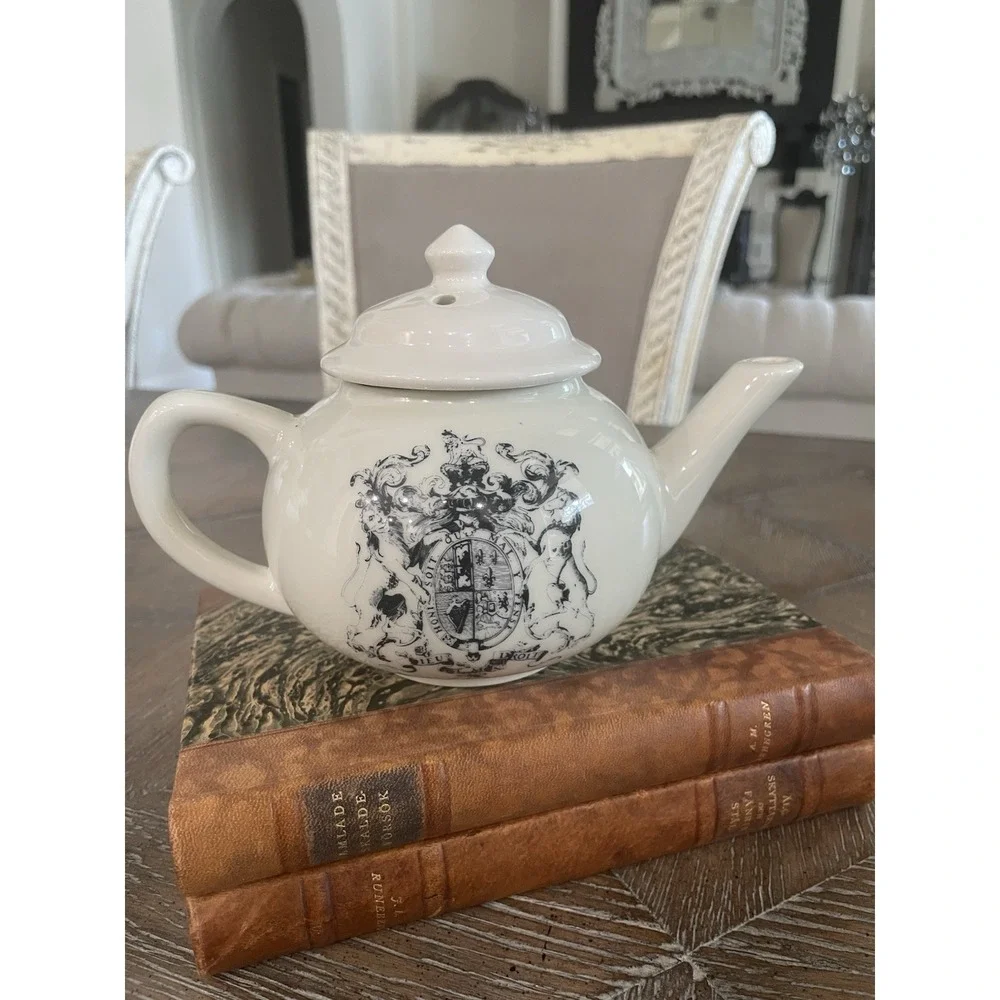 Homer Laughlin Williamsburg King's Arms‎ Tavern Mini 2 Cup Teapot EUC